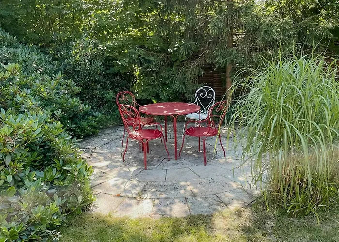 Charming 1930s Near